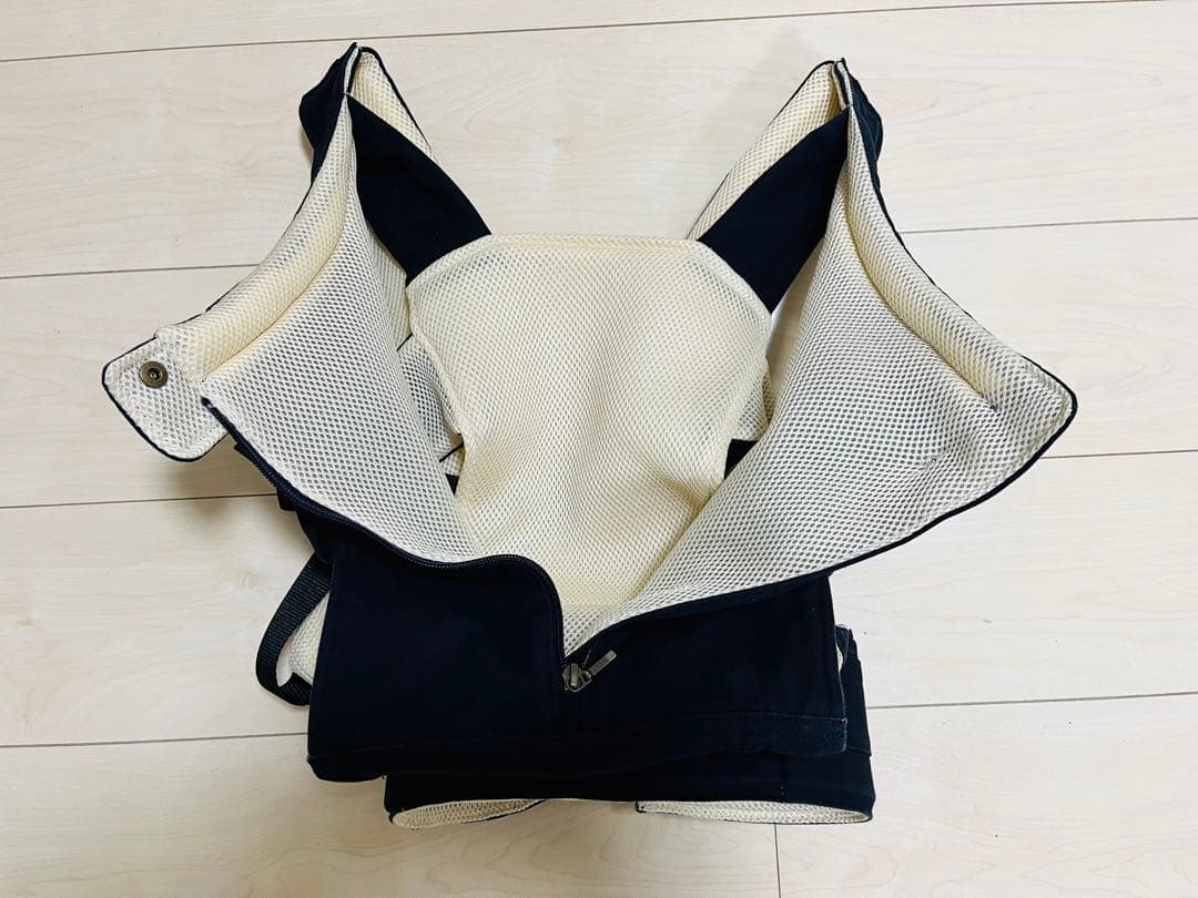 【美品】抱っこ紐　キューズベリー『NICO』　ダークネイビー