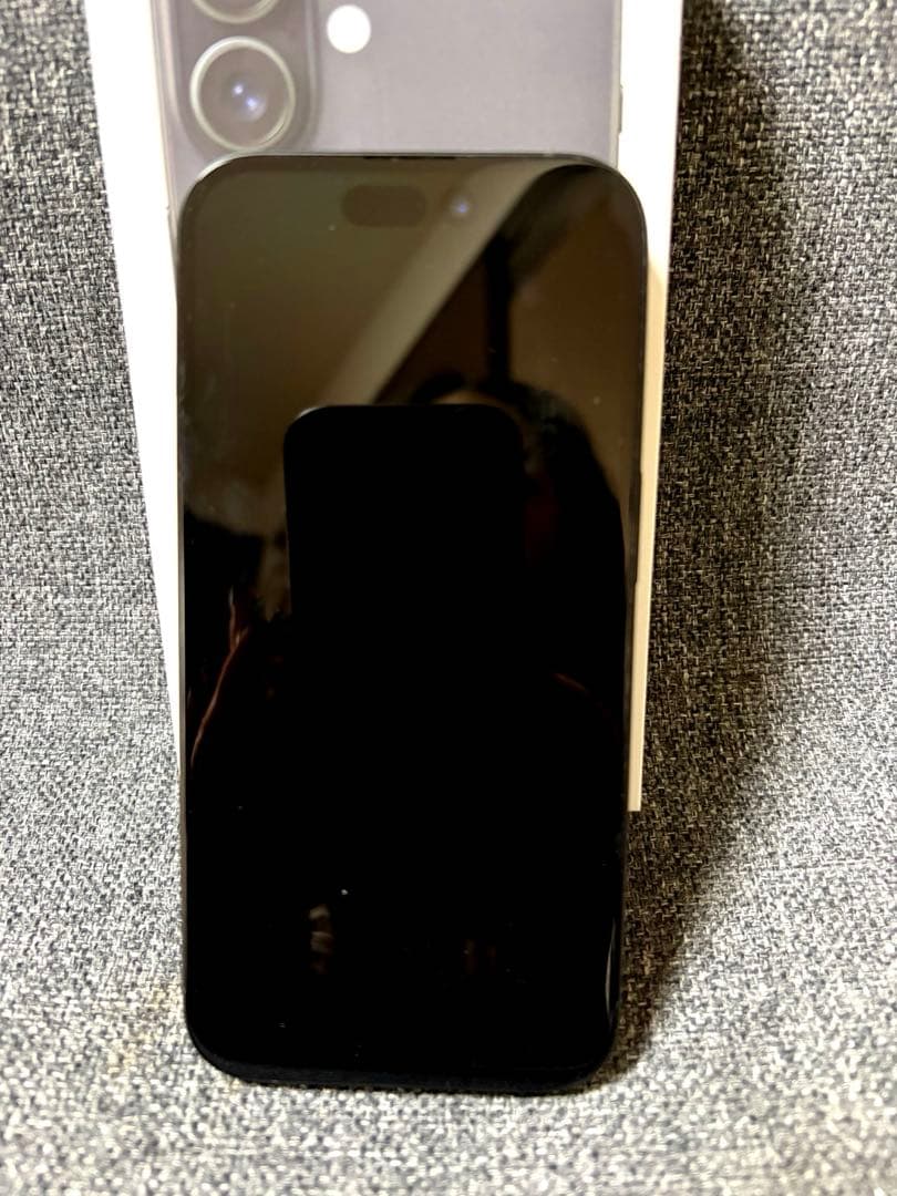 美品　iPhone16 ブラック　128GB本体