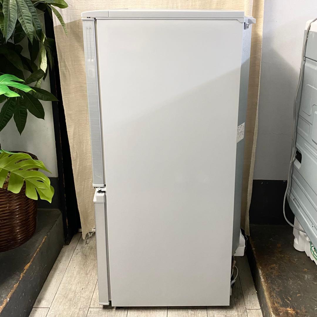 どんな物件でも使いやすいどっちも付け替えドア！冷凍冷蔵庫137L