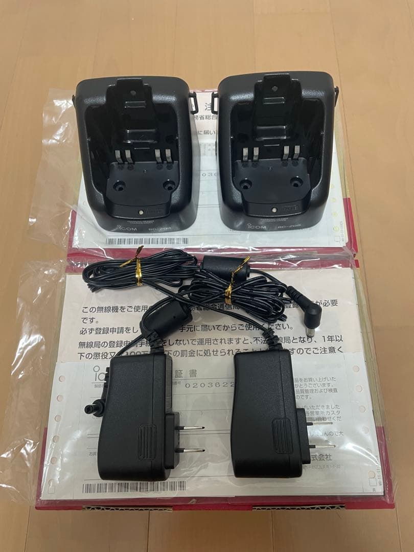 【美品・2台セット】アイコムDPR6 デジタル無線機 充電器・イヤホンマイク付き