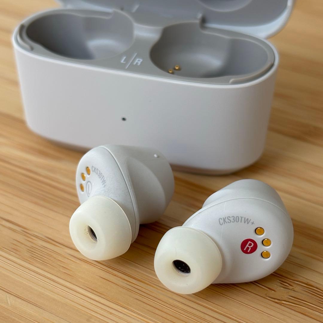 オーディオテクニカ　ath-cks30tw+ ライトベージュ