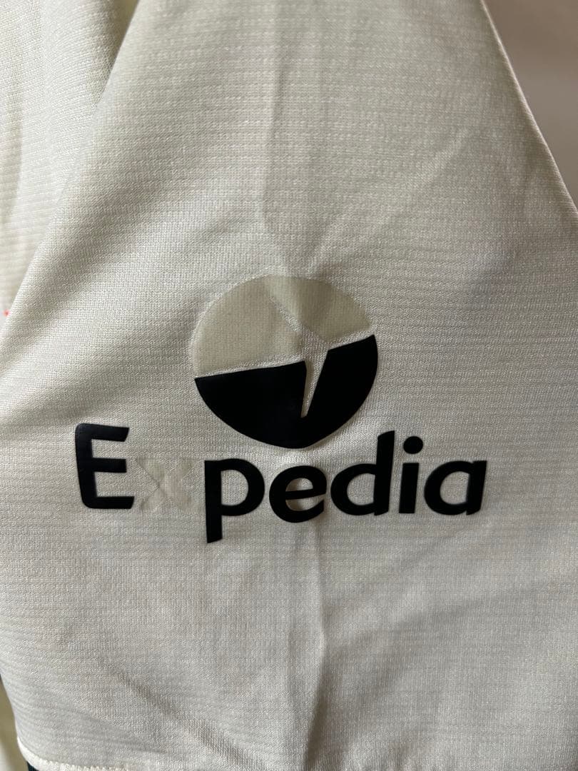 リヴァプール 21-22アウェイユニフォーム