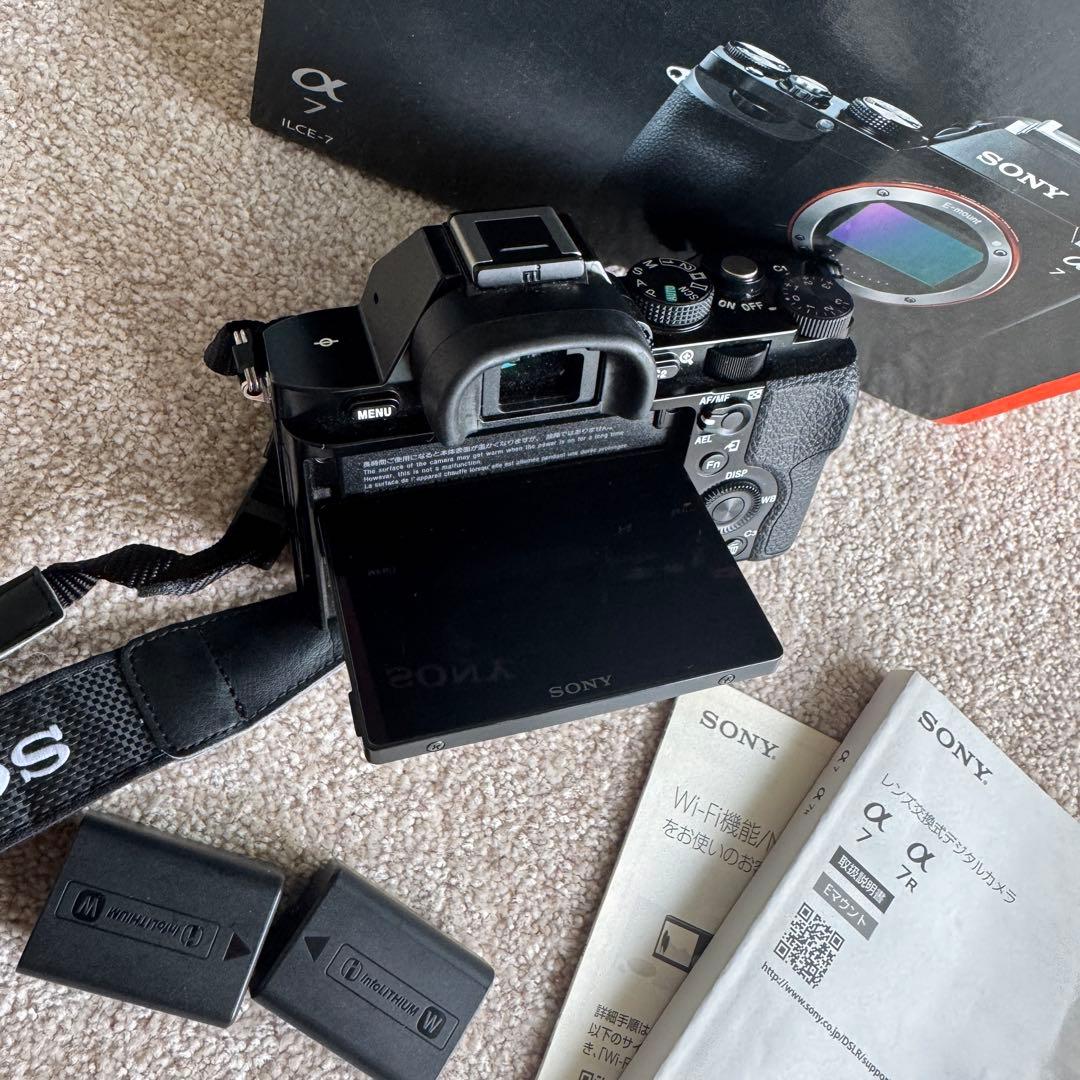 美品/SONY α7 (ILCE-7) 本体＋バッテリー2個＋ストラップ＋説明書