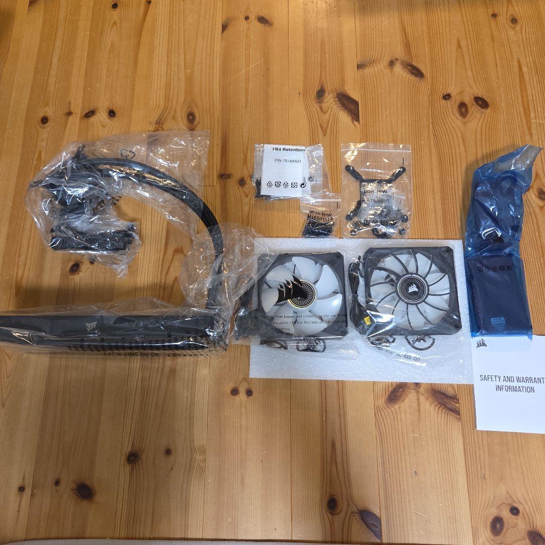 Corsair H100i ELITE LCD 240mm　簡易水冷クーラー