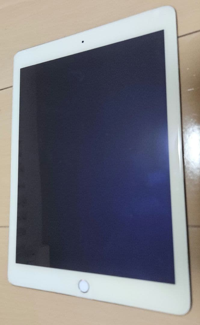 ipadAir 32GB 本体　カバー付き