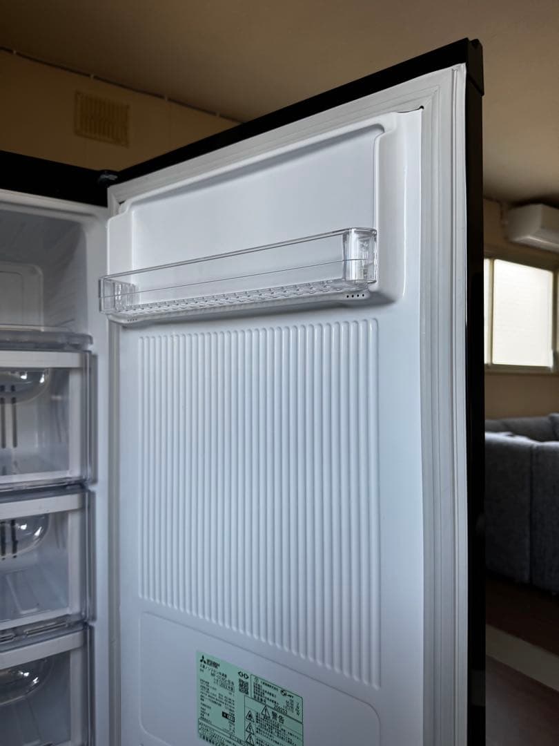 三菱　サファイアブラック [144L /1ドア /右開き　美品　送料無料