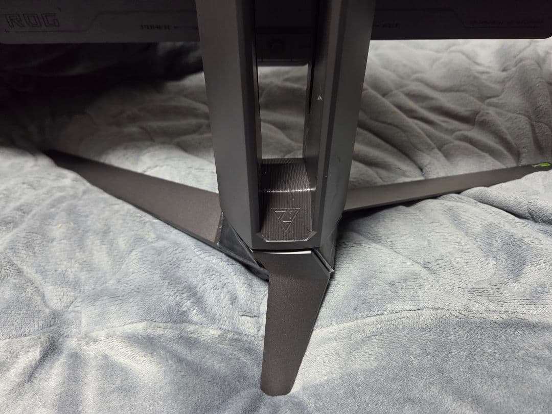 asus　ROG Swift OLED PG32UCDM　4k 240hz