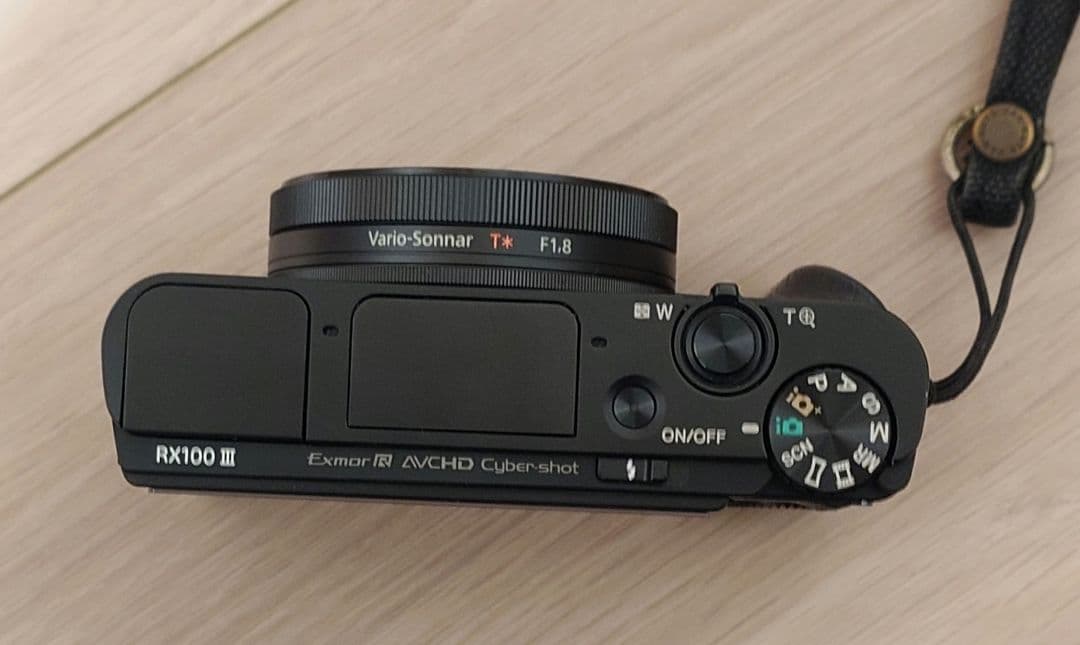 SONY RX100Ⅲコンパクトデジタルカメラ ZEISSレンズ