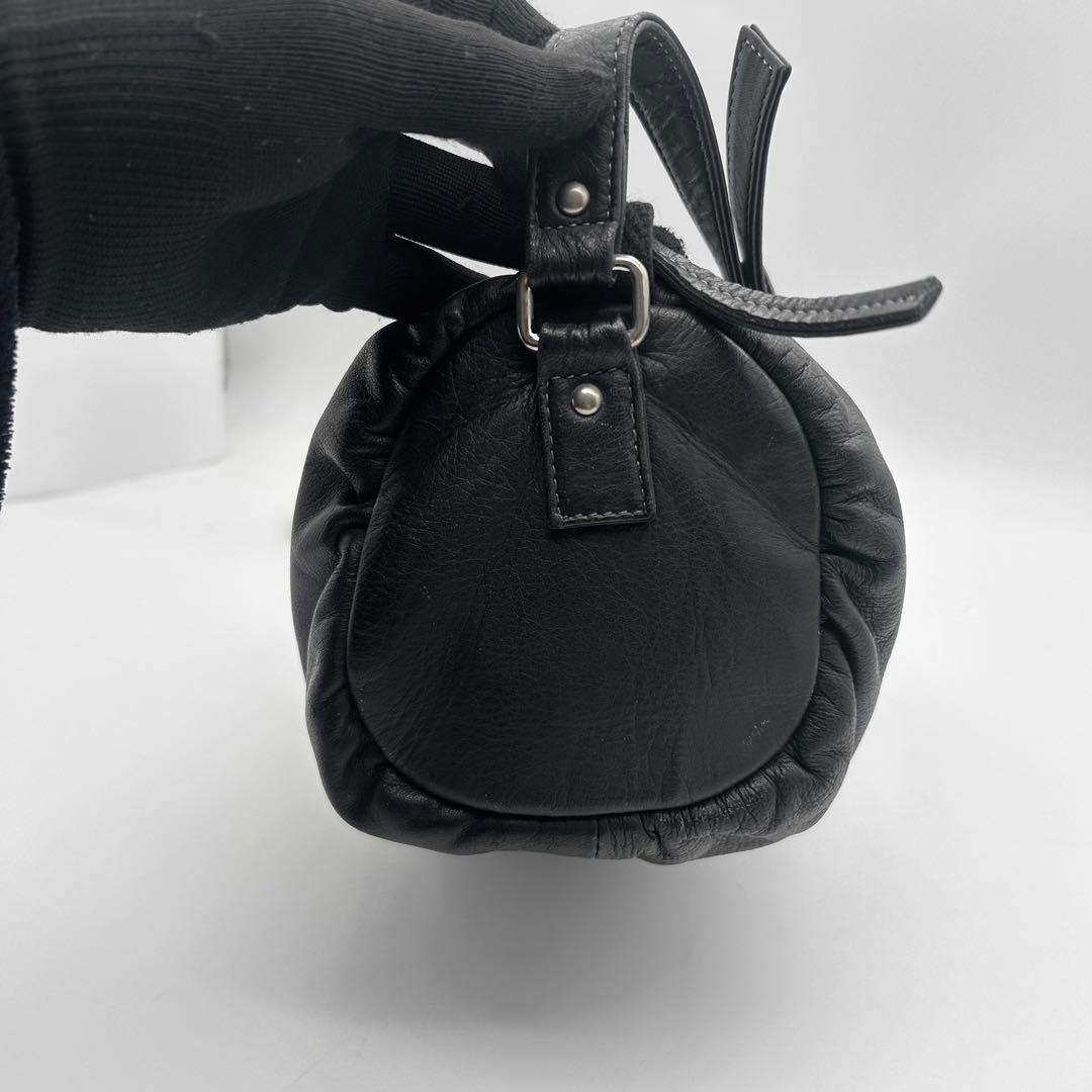 良品　マーガレットハウエル　ショルダーバッグ　ドラム型　レザー　黒　斜め掛け◎
