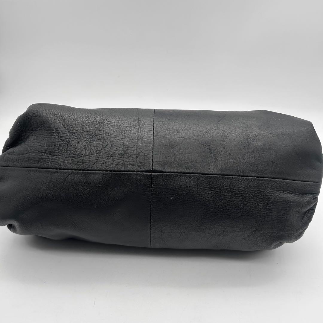 良品　マーガレットハウエル　ショルダーバッグ　ドラム型　レザー　黒　斜め掛け◎