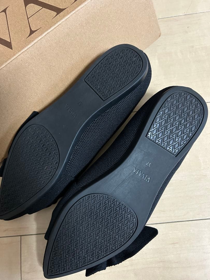 VIVAIA　ヴィヴァイア　ブラック37　リボンフラットシューズ