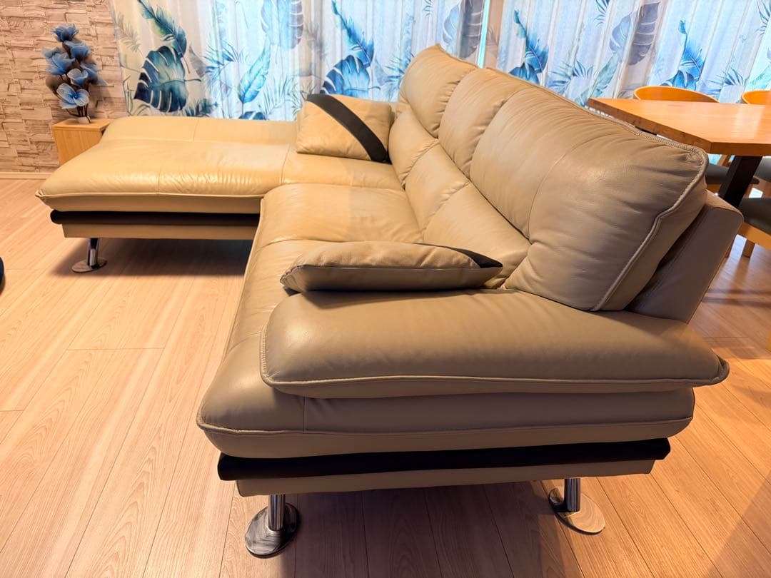 最終値下げ！ カウチソファ 本革 人気のアイボリー 大人気モデル ロゾ4