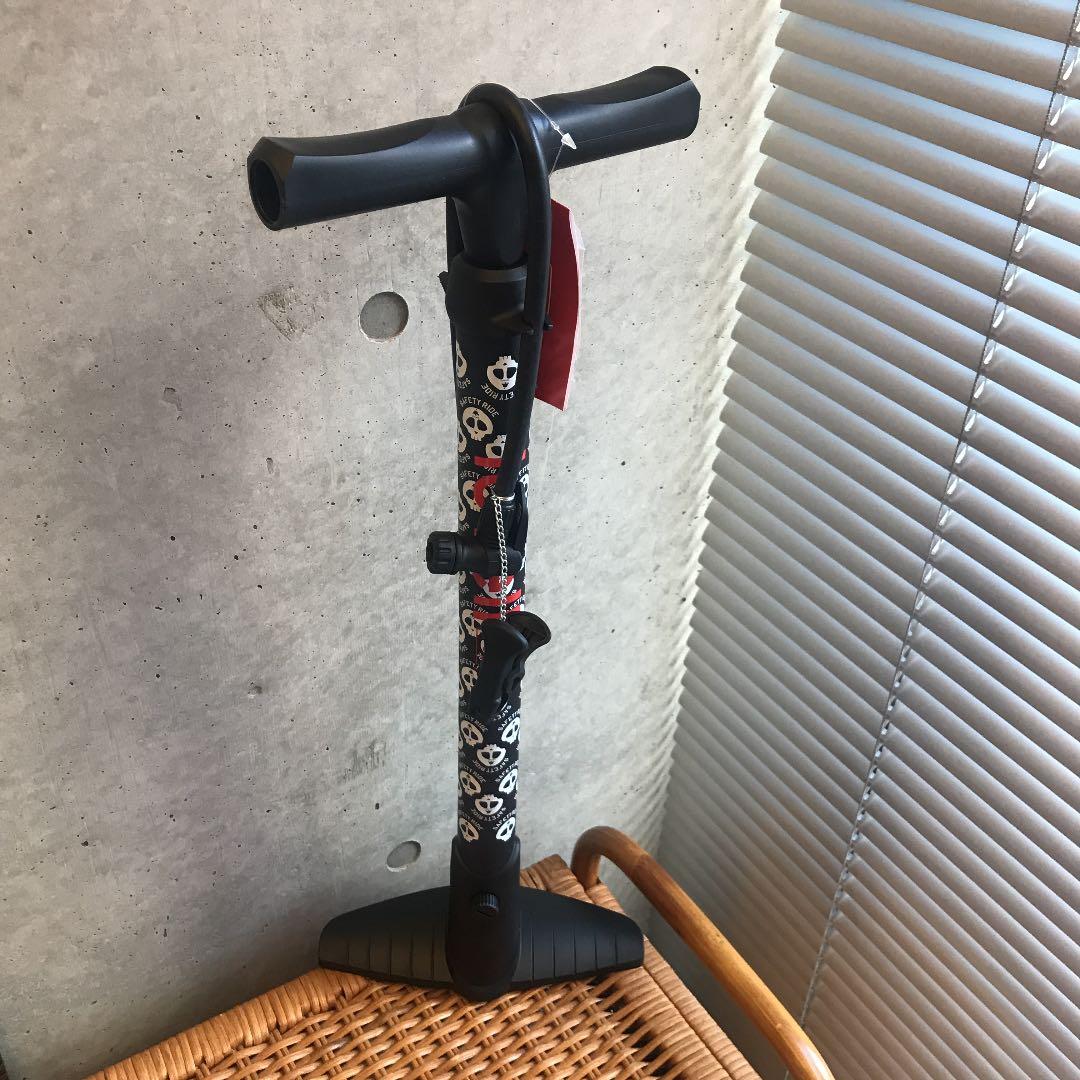 lovell ロゴ入り超レア非売品の自転車空気入れ点セット