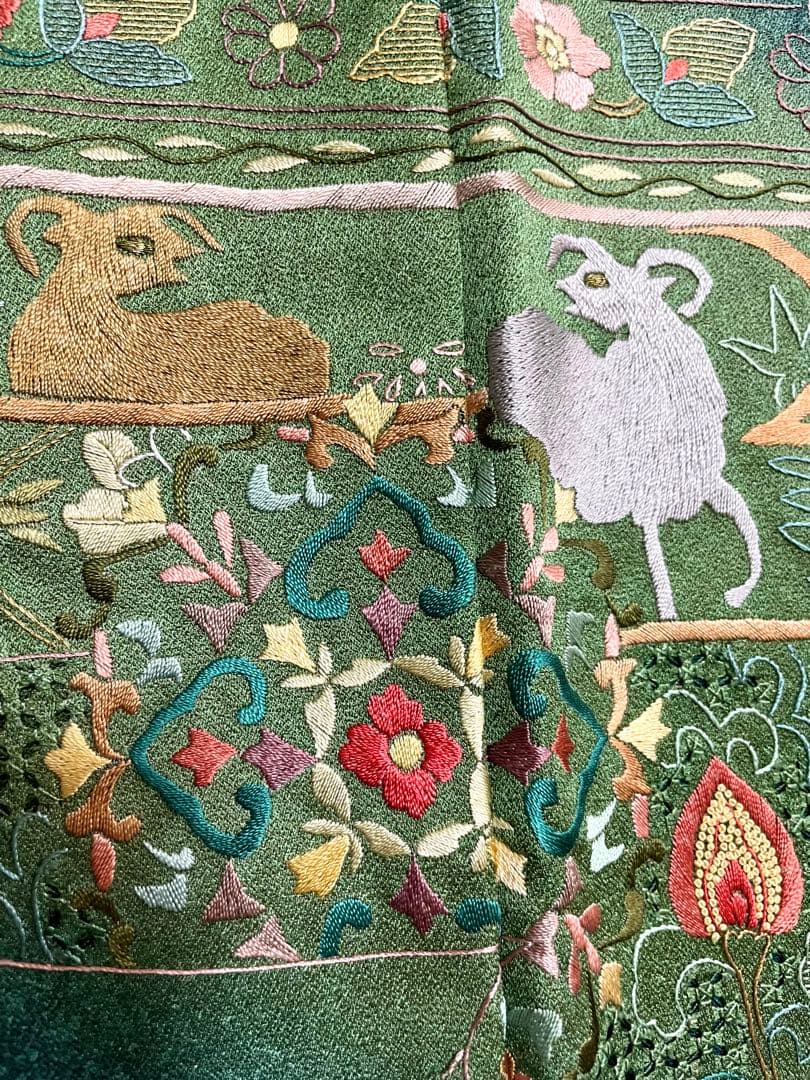 総刺繍 金通し 褐返色 訪問着 紋なし