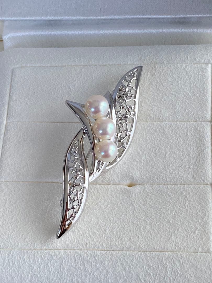 pafeです‼️ 【未使用】TASAKI ブローチ