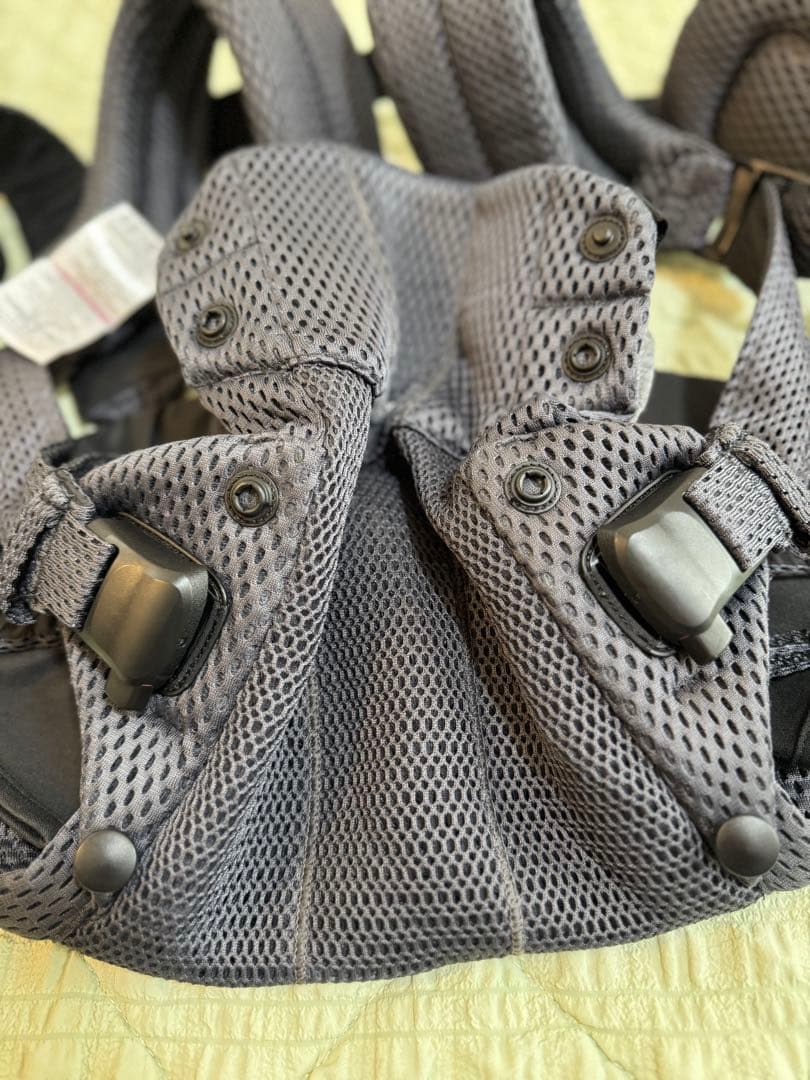 【超美品】ベビービョルン・ハーモニー・2024製・抱っこ紐・アンスラサイト