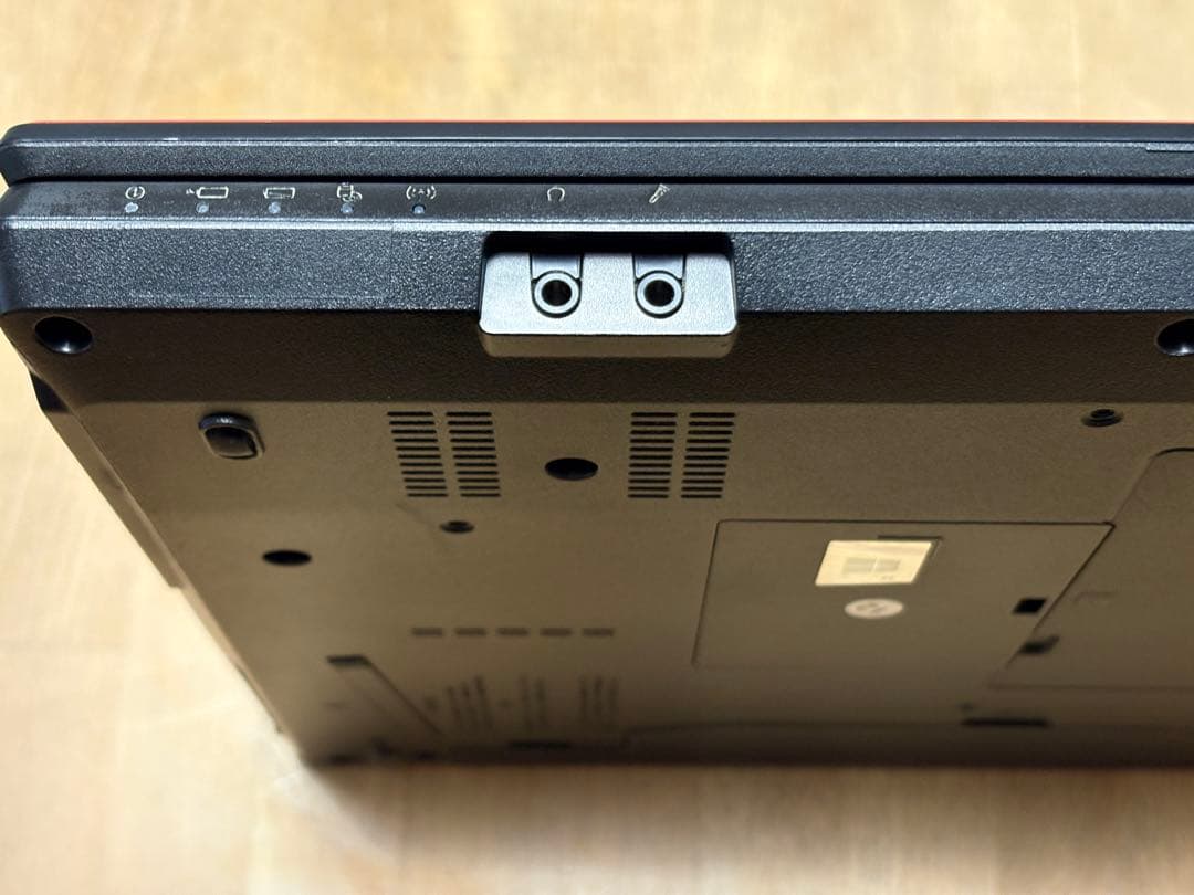 富士通LIFEBOOK A5511/G 15.6 11世代i5 16/512GB