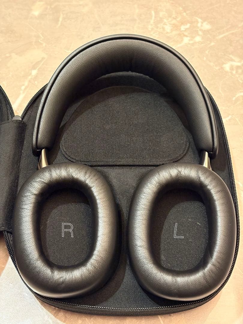 Bowers & Wilkins Px8 S2 ワイヤレスヘッドフォン