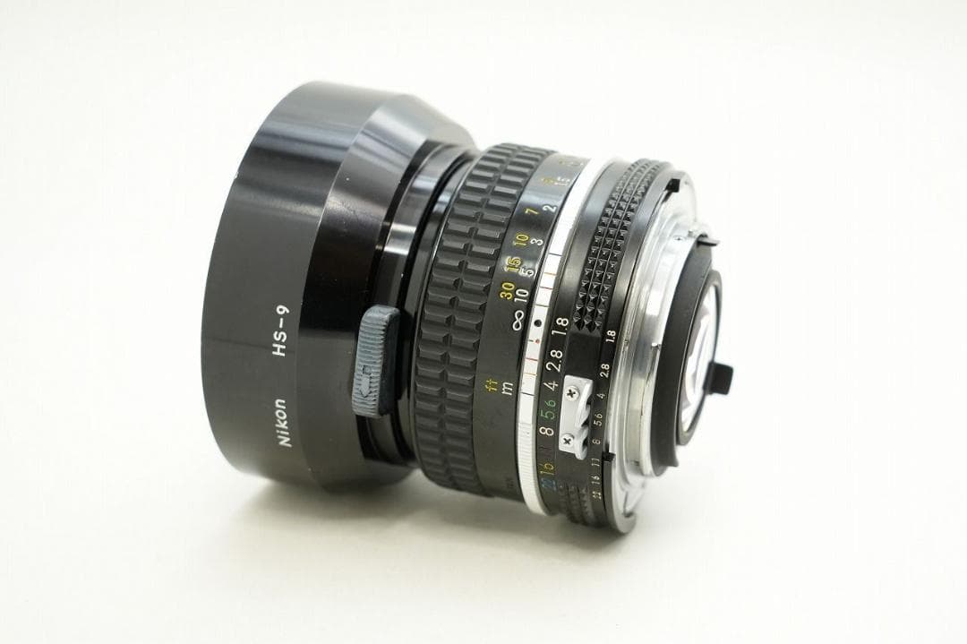 純正フード付き 単焦点　Nikon Ai NIKKOR 50mm F1.8