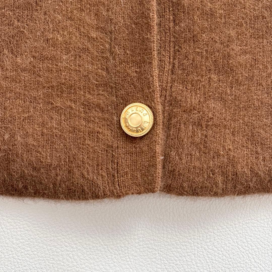 02379-4 アニュアンス　金ボタン　ラクーンファーカーディガン　キャメル