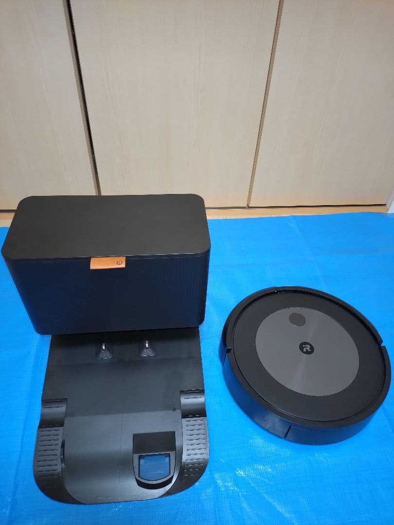 Roomba Comboj5+　 自動ゴミ収集機能付き