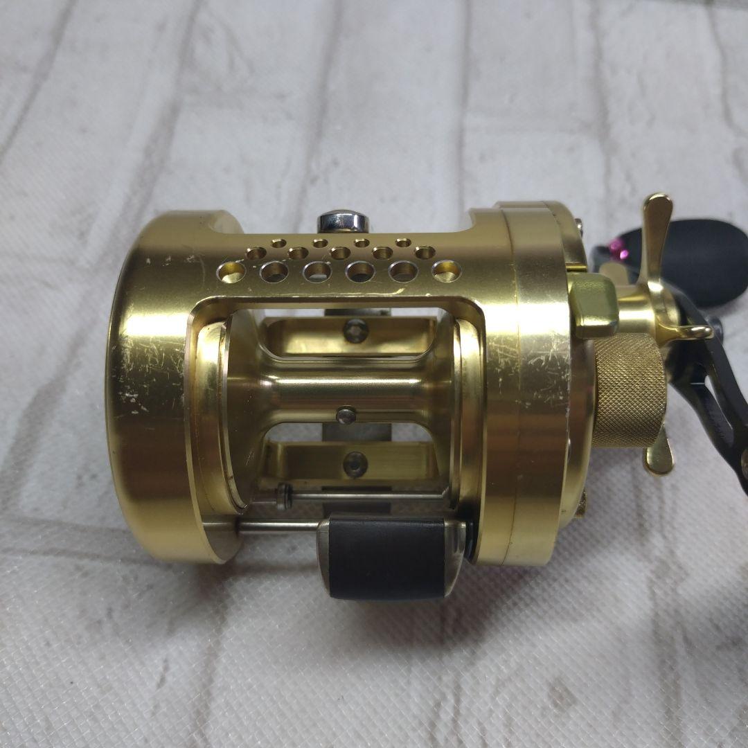 シマノ　カルカッタコンクエスト400 01カルカッタコンクエスト400