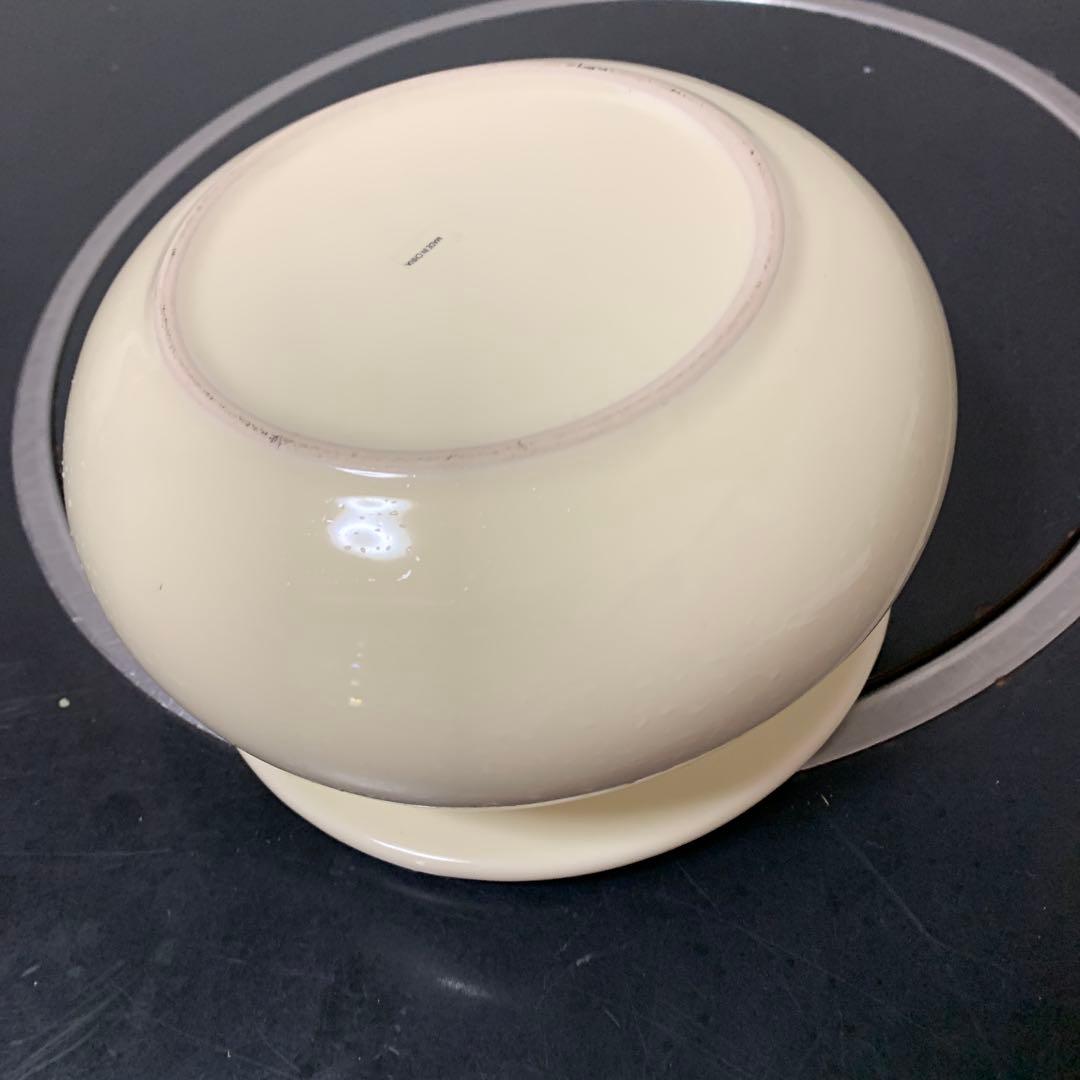 【中古】葉型皿5枚と蓋付き容器セット　18-419