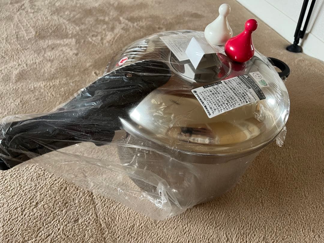 圧力鍋5.5リットル(赤・白おもり付)、アサヒ軽金属、朝日軽金属