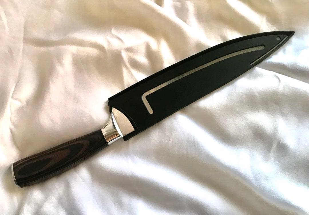 破格プロ仕様　最高級ダマカス包丁　カバー付き