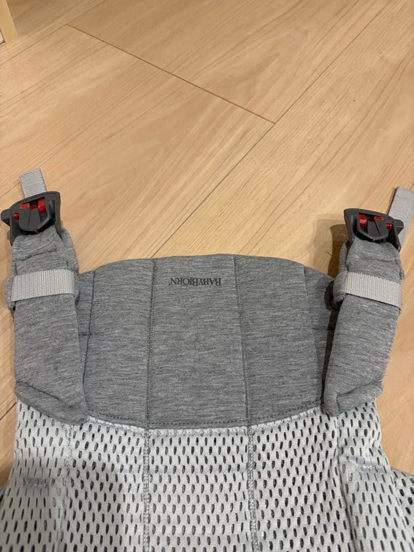 【美品！！】BabyBjörn Air シルバー 抱っこ紐