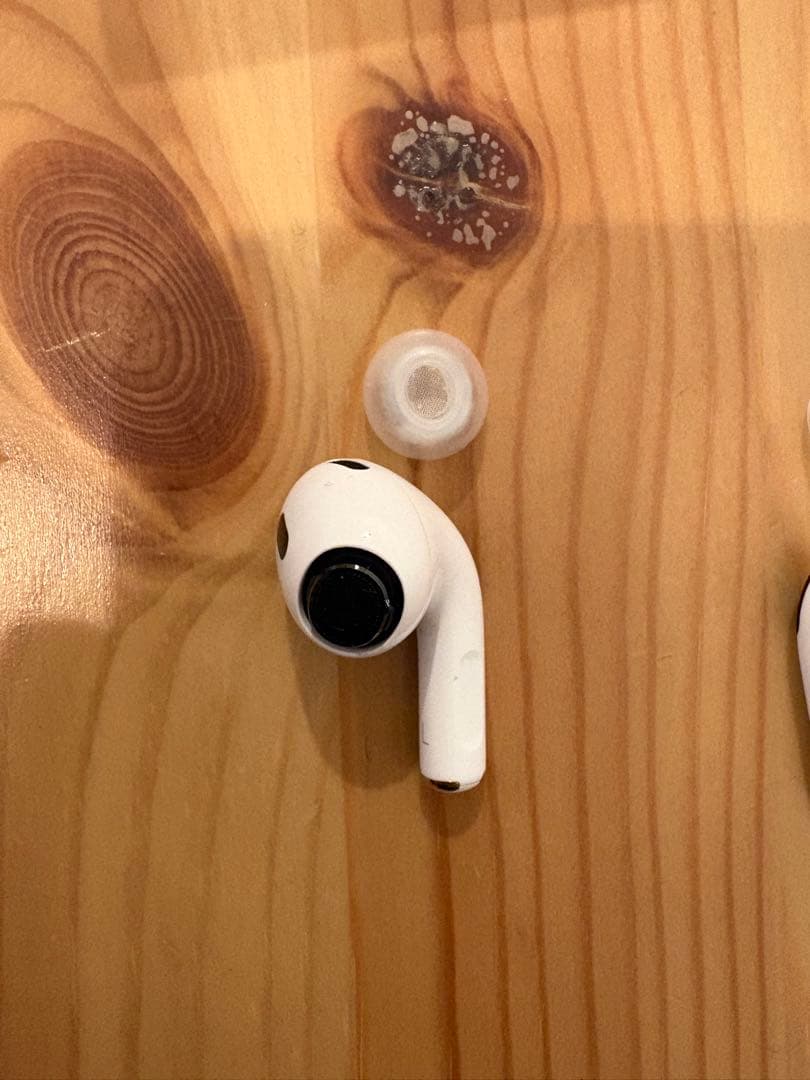 し*ー様 Apple AirPods Pro 第2世代 type-c、ケ－スなし