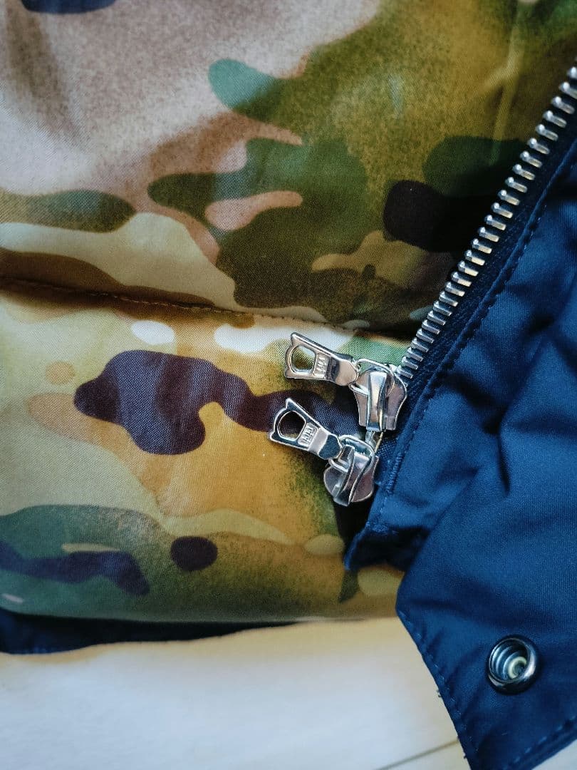 ツンベ　ソフネット　ダウンジャケット