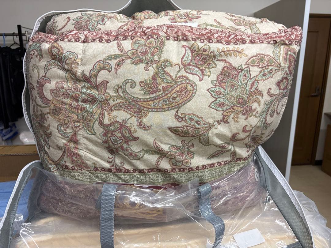 新品羽毛布団　日本製　ダウン90% 四星エクセルゴールド　増量１.6キロ　ダブル