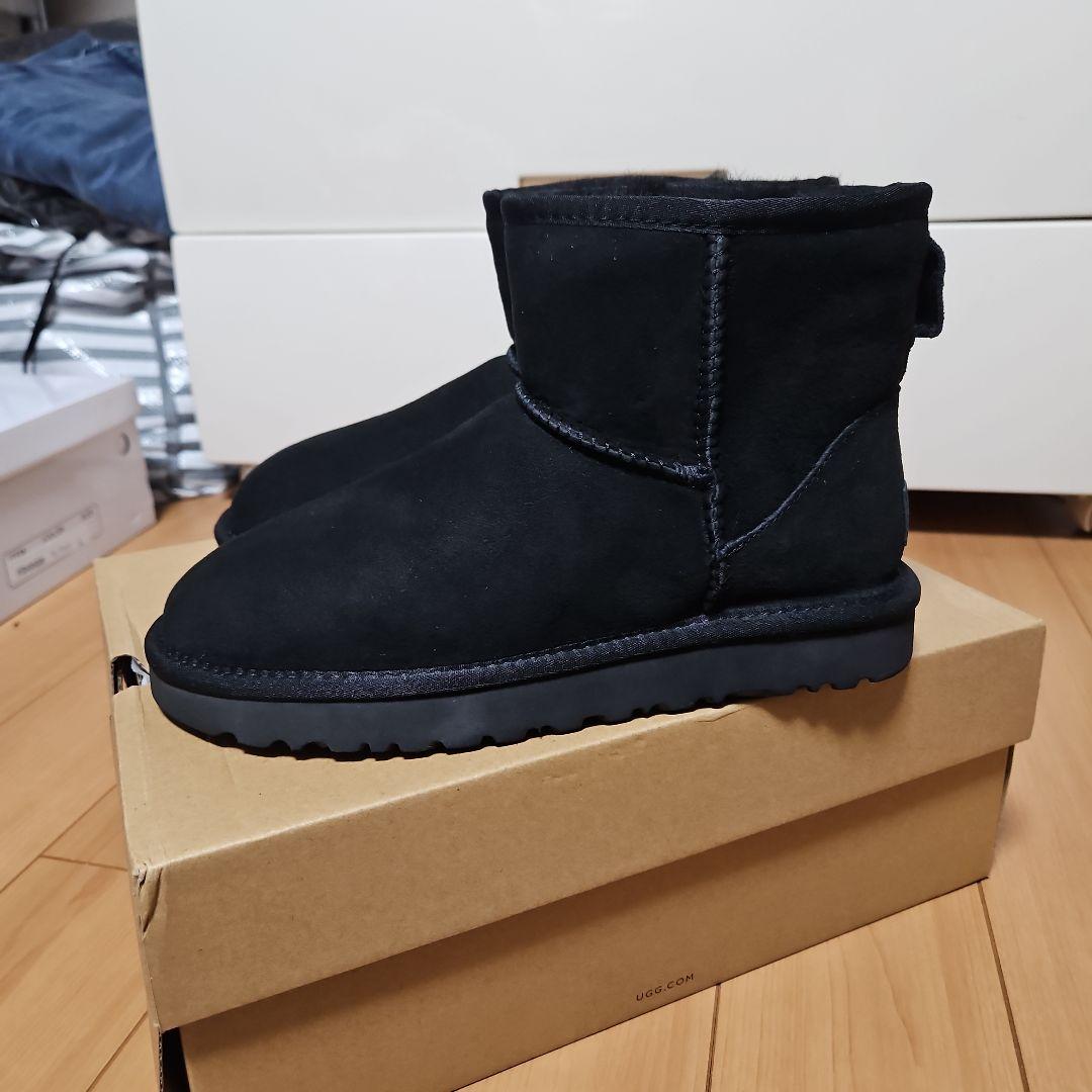 「新品未使用」ugg　クラシックミニⅡ　ブラック　23