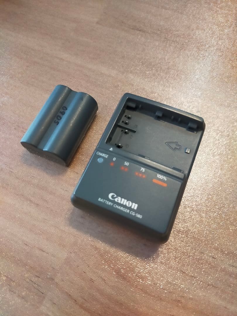 Canon EOS 40D デジタル一眼レフカメラ　キャノン