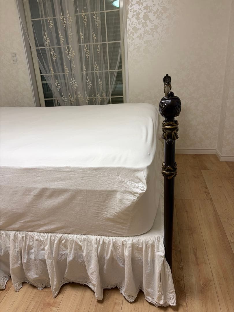 アイアン製ダブルワイドベッドフレーム ブラックゴールド