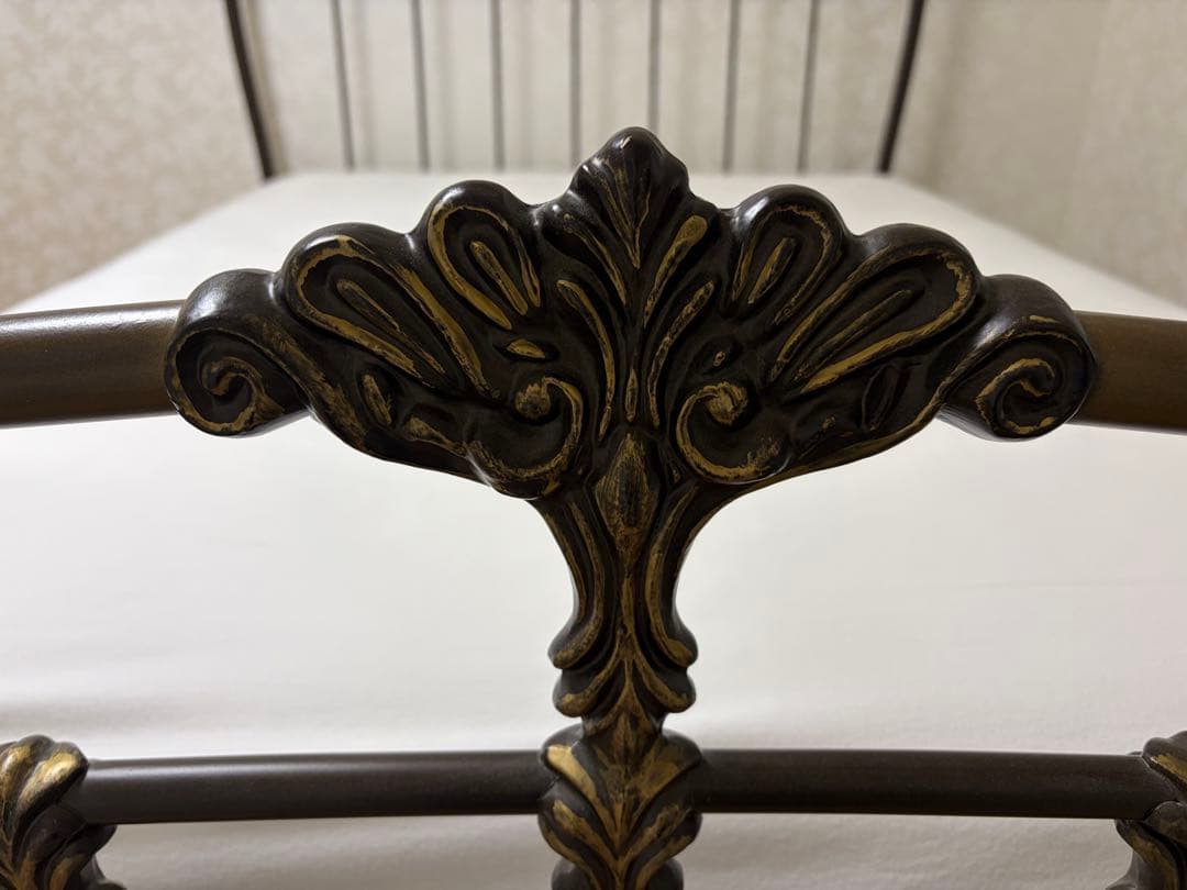 アイアン製ダブルワイドベッドフレーム ブラックゴールド