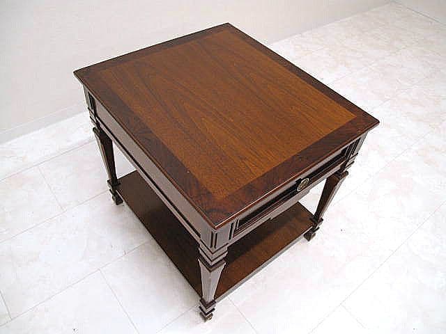 美品　ドレクセルヘリテイジ フランチェスカ サイドテーブル 　　ナイトテーブル