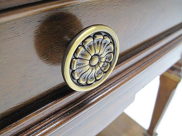 美品　ドレクセルヘリテイジ フランチェスカ サイドテーブル 　　ナイトテーブル