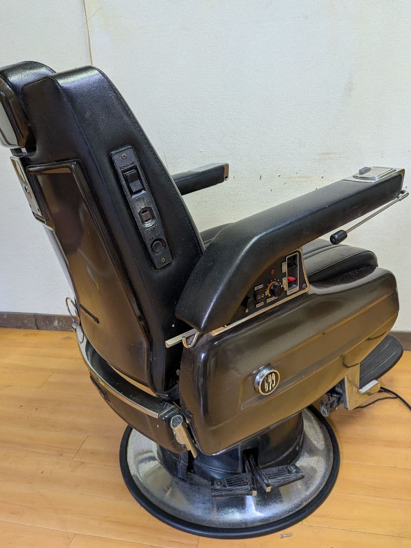 希少！タカラベルモント PROSTAFF 879 バーバーチェア