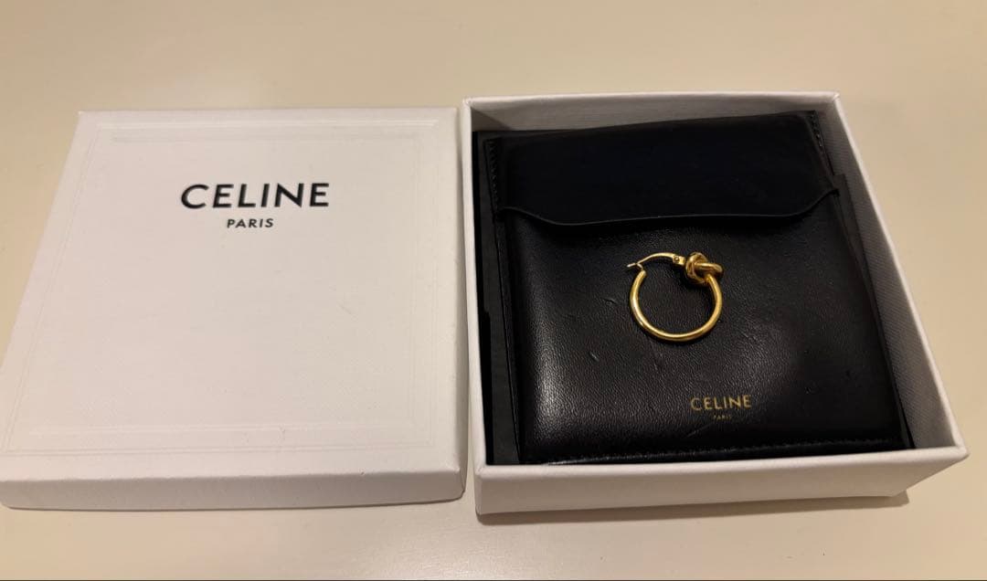 CELINE ノットピアス　ゴールド（片耳）