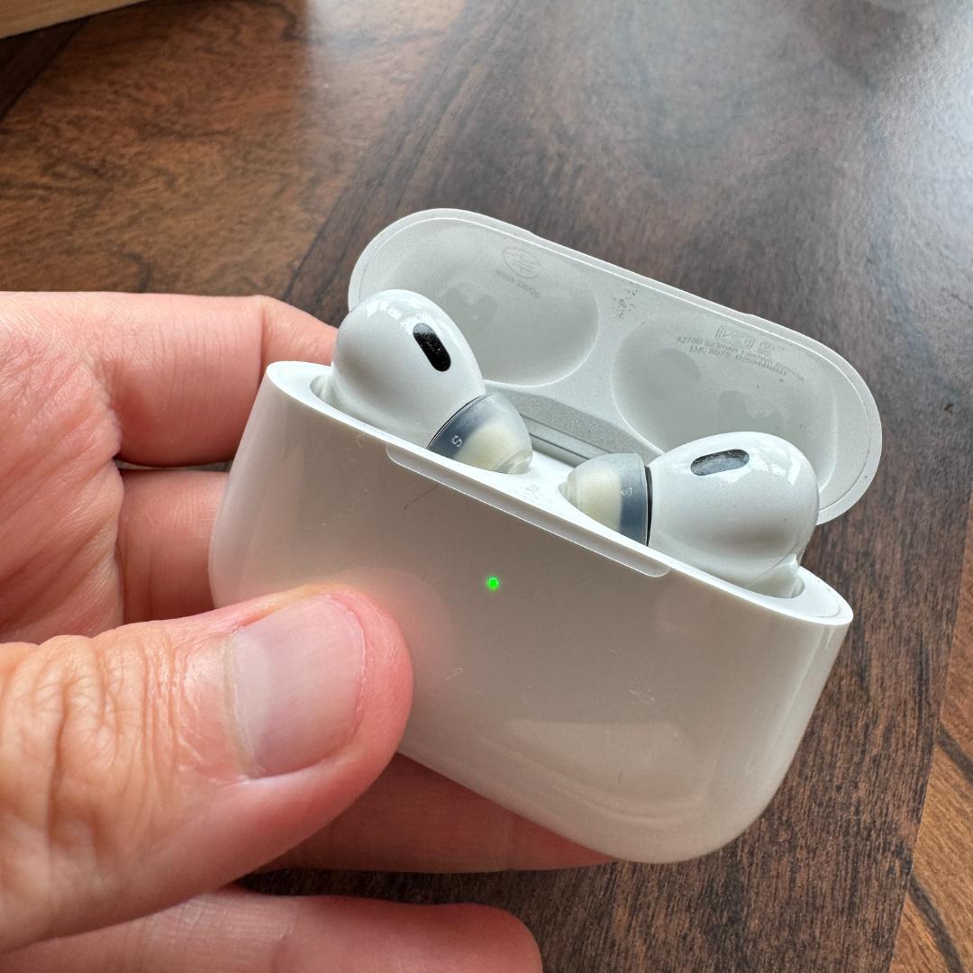 AirPods pro 第2世代 ライトニング 本革レザーケース付き