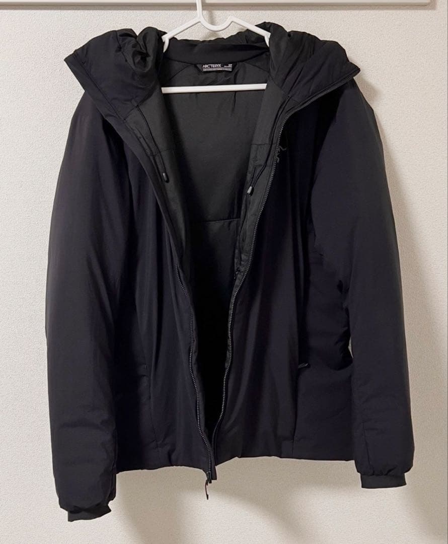 アークテリクスアトムヘビーウェイトフーディ ブラック Sサイズ