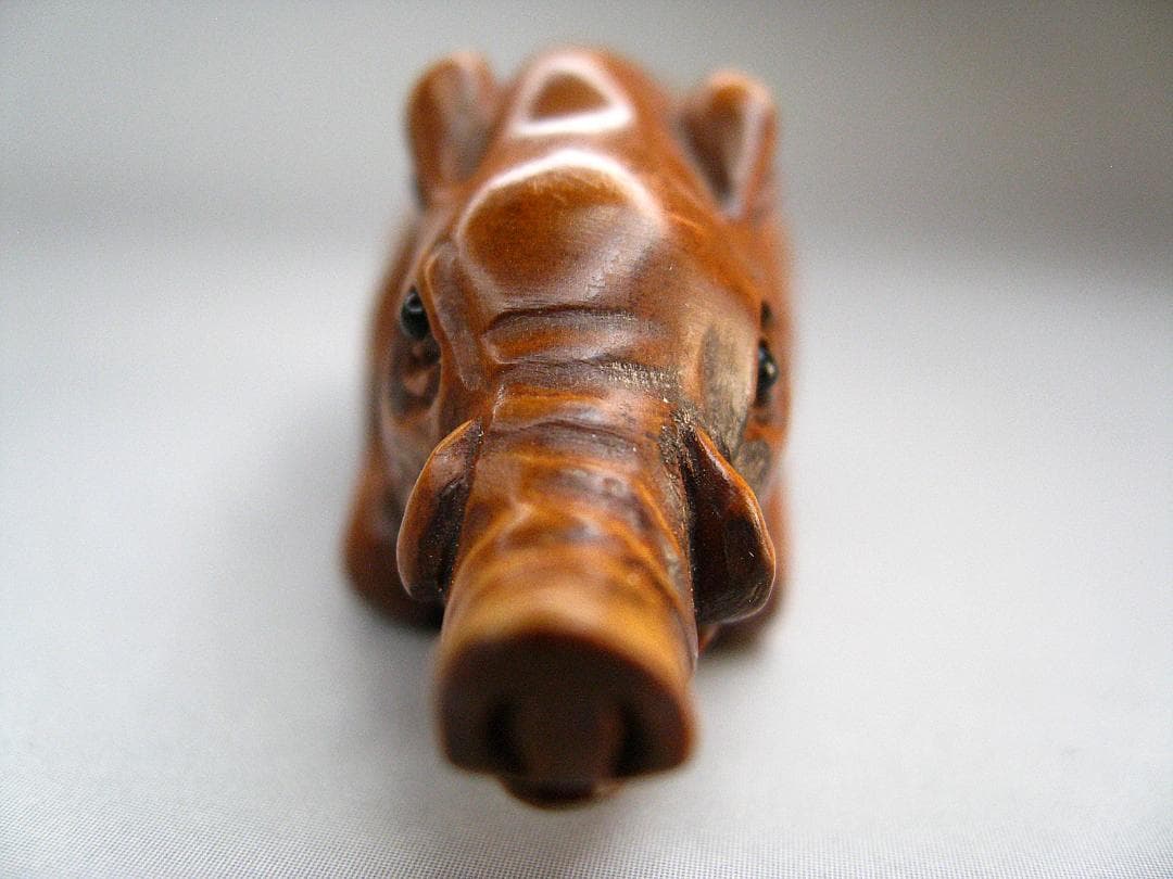 #帝室技芸員 #石川光明 #猪 #根付 #いのしし #イノシシ #木彫 #レトロ