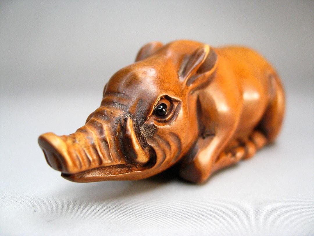 #帝室技芸員 #石川光明 #猪 #根付 #いのしし #イノシシ #木彫 #レトロ