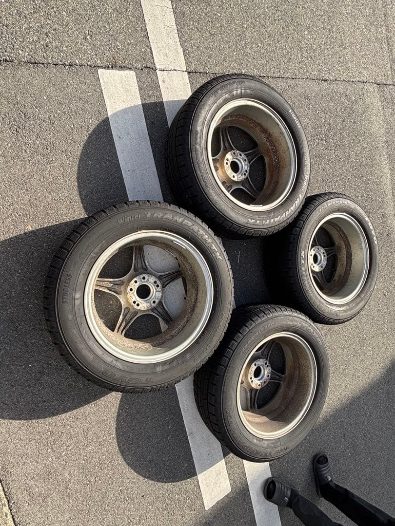 17インチ トーヨータイヤ スタッドレス　アルファード20系30系 中古