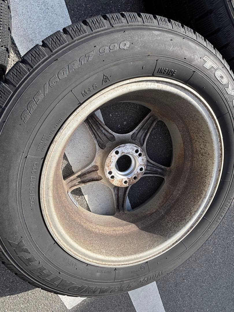 17インチ トーヨータイヤ スタッドレス　アルファード20系30系 中古