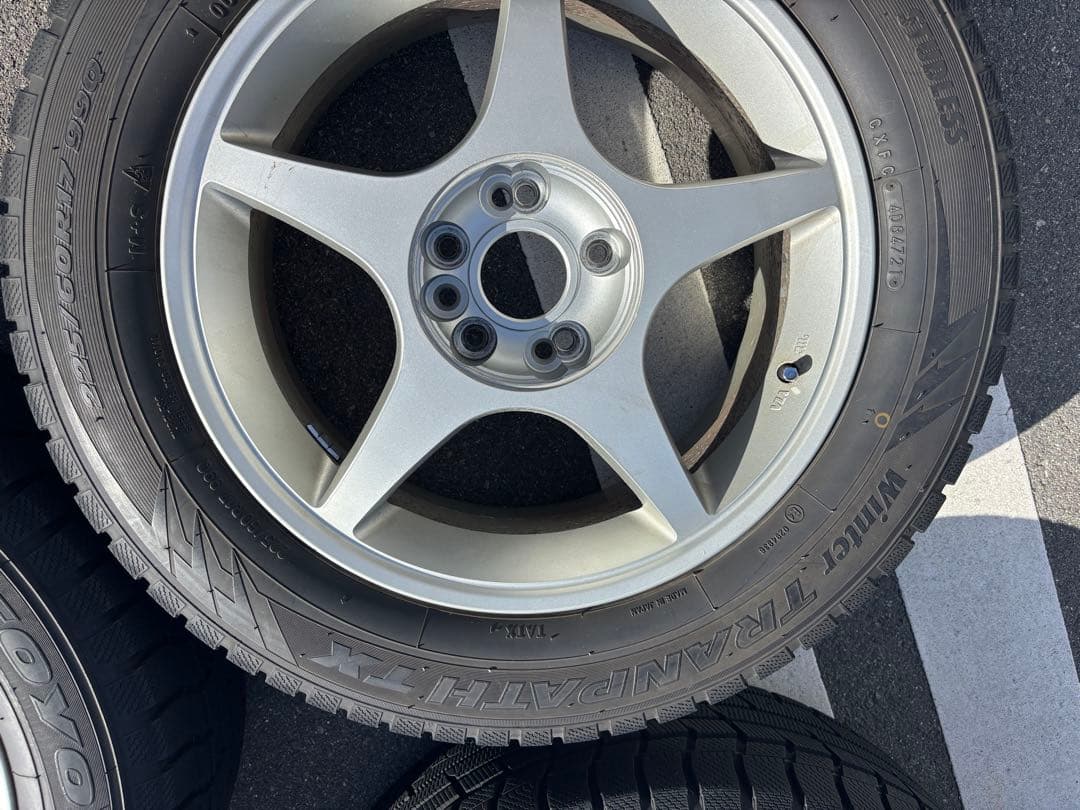 17インチ トーヨータイヤ スタッドレス　アルファード20系30系 中古