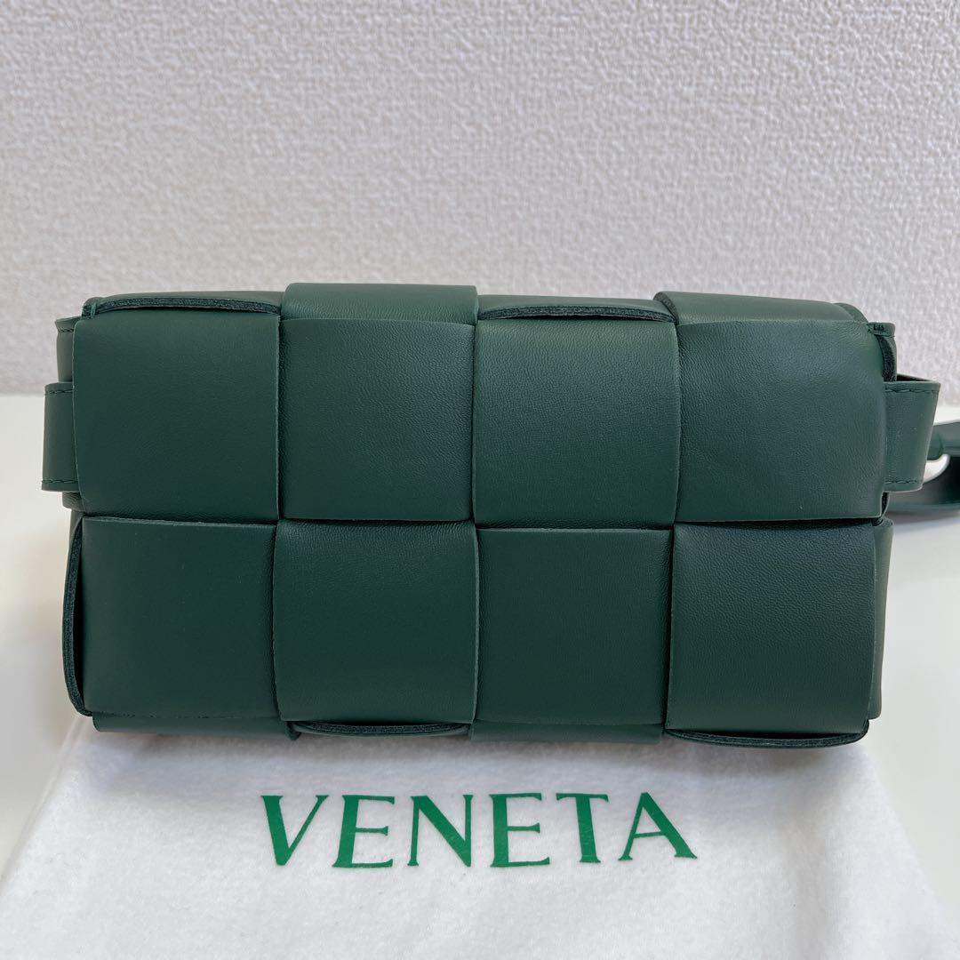 【美品】ボッテガヴェネタ　カセット　ショルダーバッグ　ボディバッグ　グリーン
