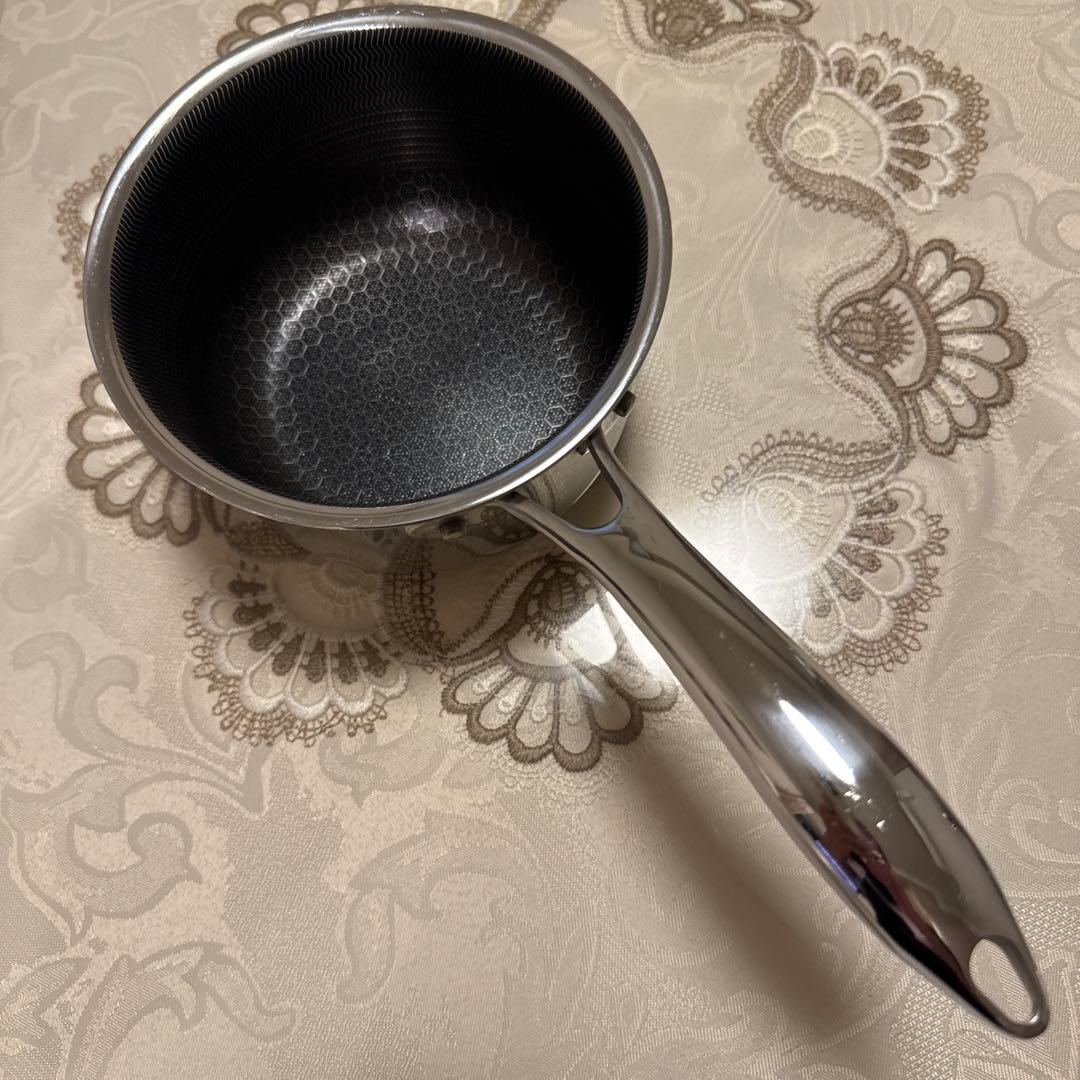 ❣️モン❣️ヘックスクラッド片手鍋(14センチ)